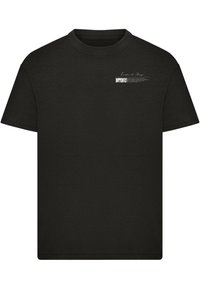 Svart bomulls t-skjorte med rund hals, korte ermer og fronttekst i hvitt som leser "Butterfly" med et minimalistisk design.