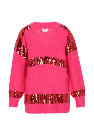 Lusket lyserød sweater med V-hals, fremhævet af brede vandrette striber i rødt og pailletmateriale på ærmer og kant.