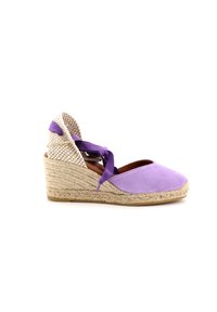 Scarpa espadrilles con zeppa in suede viola chiaro, con suola in iuta intrecciata, dotata di una cinghia incrociata in tessuto sul retro e tacco testurizzato.