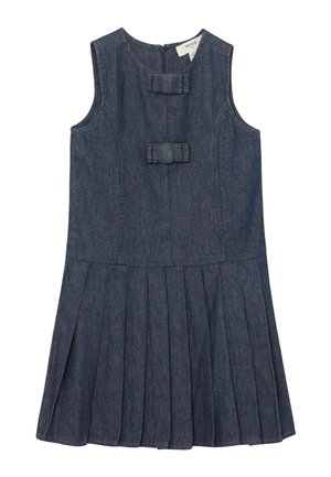 Robe sans manches en denim avec deux accents de nœuds sur le devant, jupe plissée et fermeture éclair au dos. Couleur bleu foncé, texture lisse, design structuré.