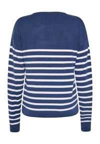 Navyblauer Pullover mit weißen horizontalen Streifen, langen Ärmeln, Rundhalsausschnitt und weichem, strukturiertem Strickstoff. Einfaches und lässiges Design.
