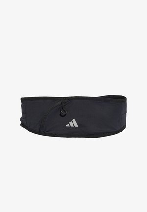 Marsupio sportivo nero con tasca con cerniera e logo Adidas riflettente, progettato per il trasporto a mani libere durante le attività.