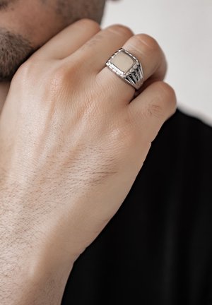 Hey Happiness, SQUARE SIGNET - Ring - silver-coloured