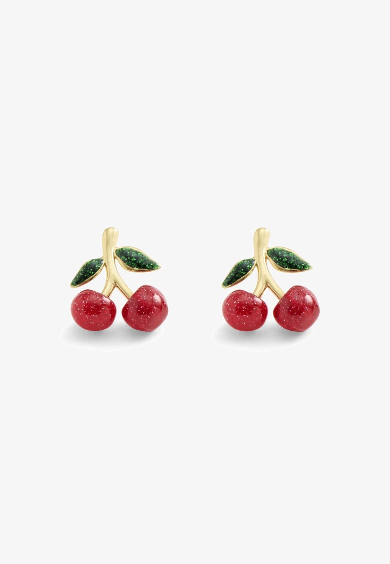 Pendientes de botón en forma de cereza roja con acabado brillante, tallos de metal dorado y hojas de esmalte verde. Los detalles de cereza realzan el diseño.