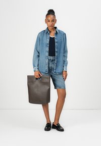 Tommy Hilfiger LANA SHIRT - Užsagstoma palaidinė - blue denim