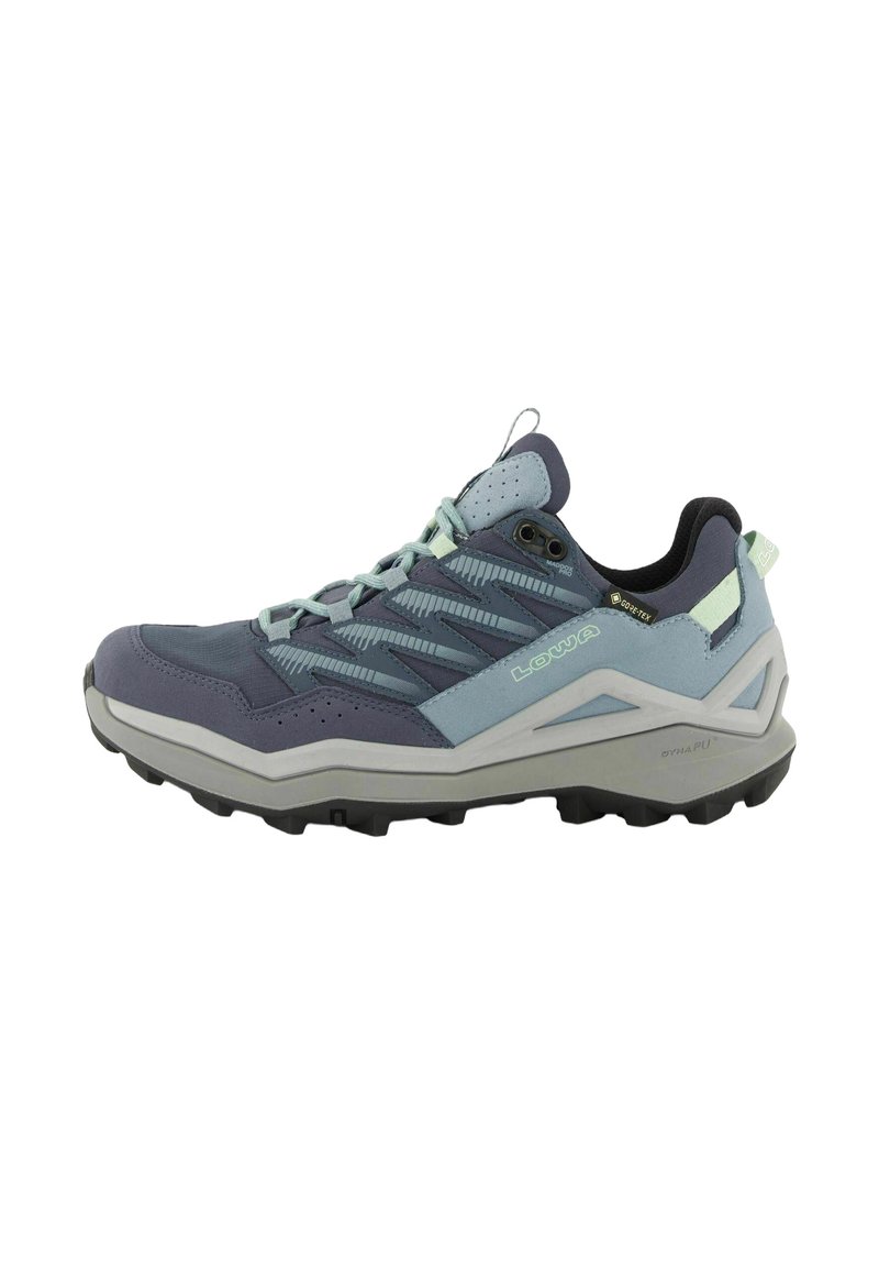 Trail-Schuhe mit einem lila und hellblauen Design, ausgestattet mit einem strukturierten Obermaterial, grauer Sohle und verstärktem Absatz für Langlebigkeit.