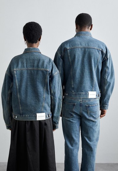 Feng Chen Wang DECONSTRUCTION OVERSIZED JACKET UNISEX - Chaqueta vaquera - blue