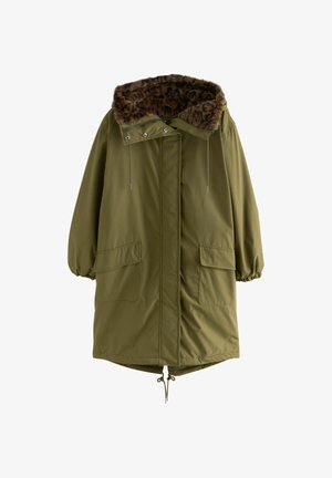Duga maslinasto zelena parka s elastičnim manžetama, prednjim džepovima s preklopom, pojasom na kemijsku i kapuljačom obloženom krznom sa printom leoparda.