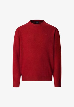 Rode crewneck lange mouw sweater met geribde manchetten en onderrand, voorzien van een klein geborduurd logo op de bovenborst.