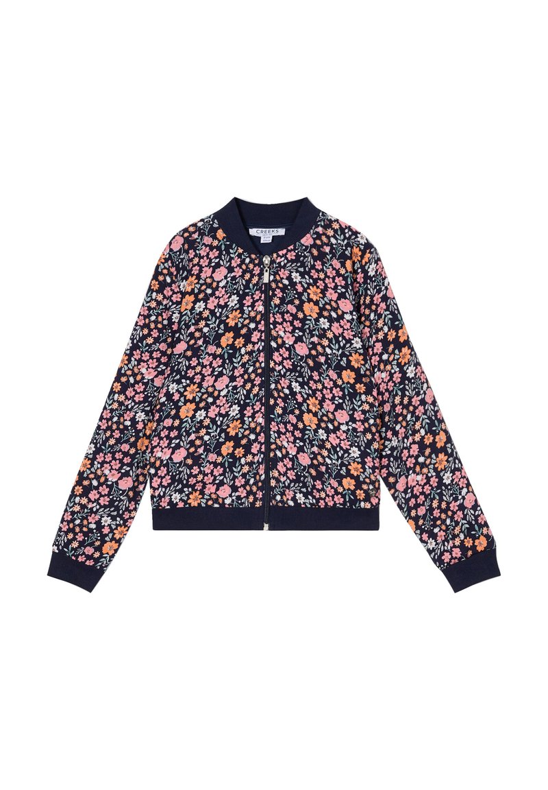 Giacca bomber floreale con sfondo blu navy, caratterizzata da piccoli fiori rosa, arancioni e bianchi. Collo, polsini e chiusura frontale con zip a coste.