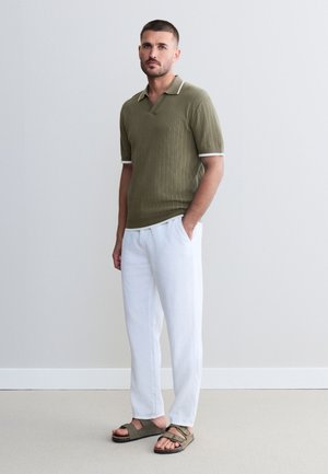 Next REGULAR FIT - SIGNATURE SHORT SLEEVE TIPPED TROPHY - Polo marškinėliai - green