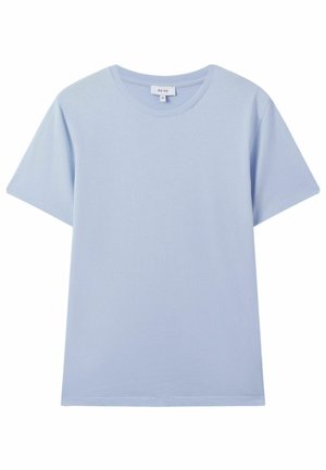 Hellblaues Baumwoll-T-Shirt mit kurzen Ärmeln, rundem Halsausschnitt und lässiger Passform. Hat eine einfache, glatte Textur ohne Muster.