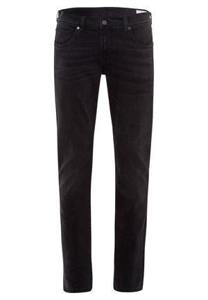 Černé džíny z denimu s normálním pasem, vybavené klasickým designem s pěti kapsami a jemnou texturou, doplněné vzorovanou košilí.