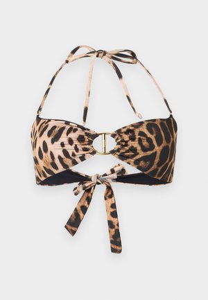 Góra bikini w panterkę z wiązaniem na szyi typu halter, centralnym złotym pierścieniem, marszczonym materiałem i zapięciem na plecach na sznurek.