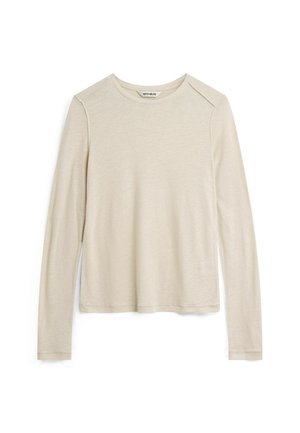 Top bej cu maneci lungi, realizat dintr-un material moale, având guler rotund cu detalii pe umeri și o croială lejeră, textură fină fără modele vizibile.