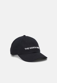 Sort bomulds-baseballkasket med buet skygge og broderet "THE NORTH FACE" logo i hvidt på fronten. Seks-panel design med ventilationshuller.