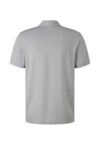 Šedé polo tričko vyrobené z lehkého materiálu, vybavené límečkem, krátkými rukávy a čistým, minimalistickým designem na zadní straně.