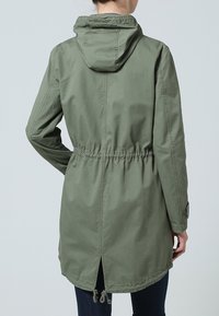 United Colors of Benetton Parkas - khaki