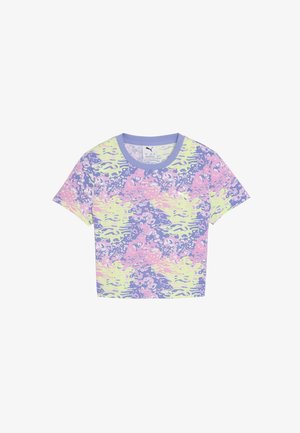 Haut court à manches courtes avec col rond lavande, présentant un motif abstrait pastel en violet, rose et jaune avec des détails en forme de bulles.