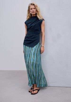 Next, REGULAR FIT - 2 IN 1 SHEER SKIRT MIDI DRESS . - Robe longue - blue stripe