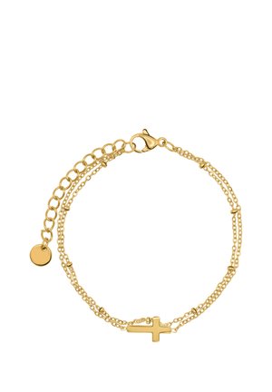 Bracciale a doppia catena in oro con ciondolo a croce orizzontale e chiusura regolabile con targhetta rotonda all'estremità su sfondo bianco.