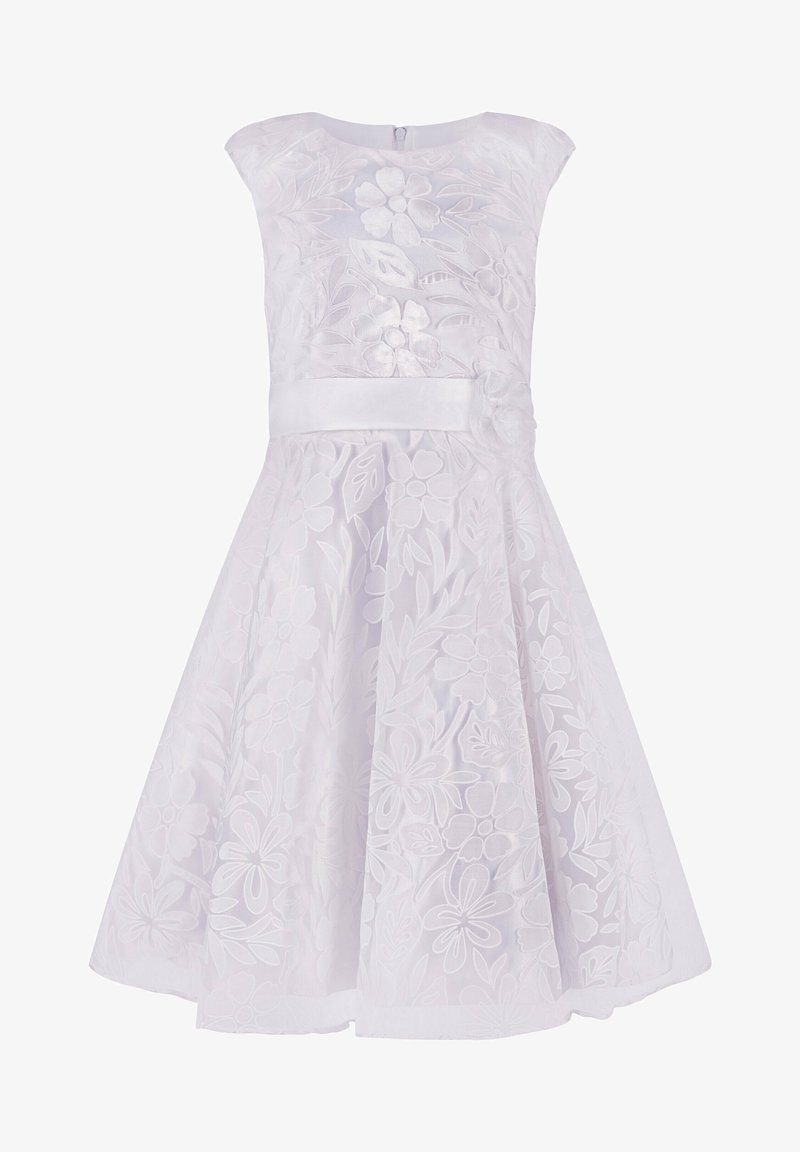 Bílé šaty s květinovou výšivkou, krátkými rukávy, saténovým pasem a sukní do výšky kolen. Vyznačují se texturovanou látkou s vystouplými květinovými vzory.