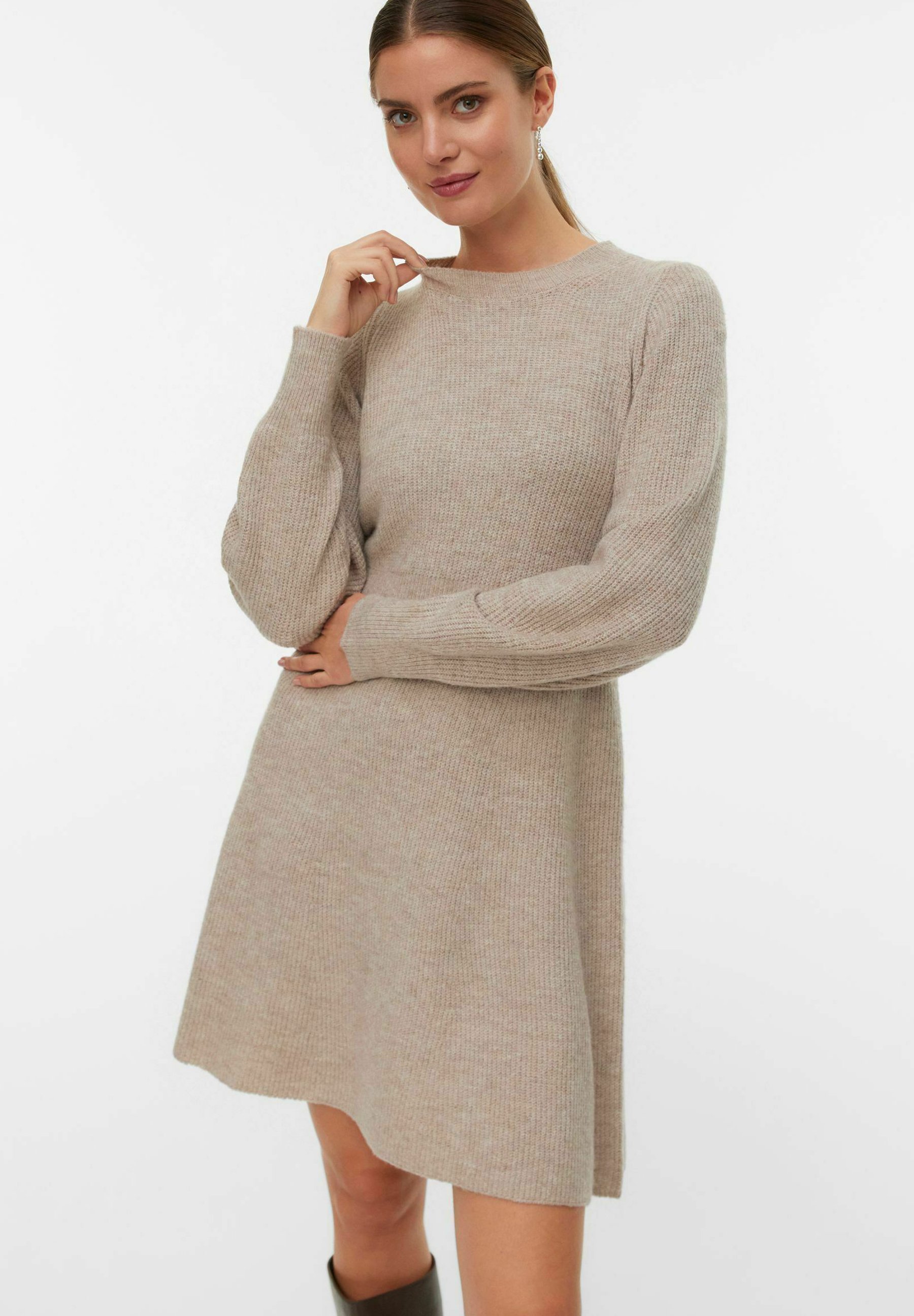 Vero Moda Vestido de punto silver mink/tierra