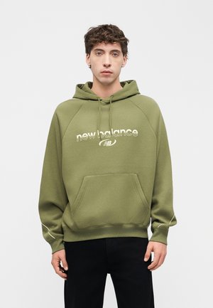 New Balance, TRACKSIDE HOODIE UNISEX - Kapuzenpullover - green