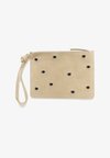 SLCALILJE EYELETS SUEDE CLUTCH - Τσαντάκι - white pepper