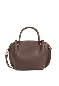 Bruine leren handtas met textuurafwerking, dubbele bovenhandgrepen en een afneembare schouderriem. Gouden hardware accenten. Ronde vorm.