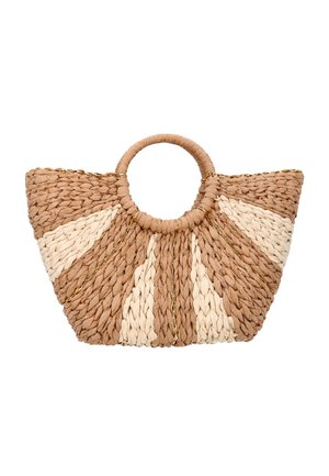 Geantă tote din paie împletită, cu mânere circulare, prezentând un model în formă de evantai în secțiuni împletite alternante în bej deschis și maro deschis.