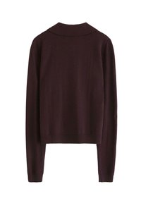 Mørkeblå lilla striktrøje med lange ærmer, krave og cropped design. Blød tekstur med ribbede kanter og manchetter.