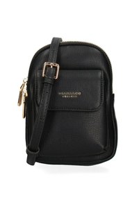 Borsa a tracolla in pelle nera con superficie texture, accessori dorati e tracolla regolabile. Presenta una tasca frontale e chiusura a zip.