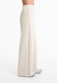 OYSHO SUPER HIGH RISE PIQUÉ WITH COTTON - Broek - sand
