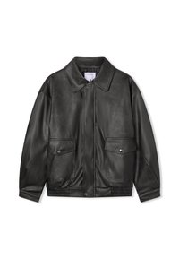 Giacca di pelle nera con colletto, due tasche frontali, chiusure a scatto e orlo elasticizzato per un fit rilassato.