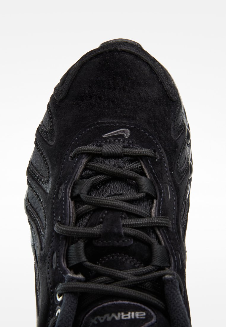 AIR MAX DN8