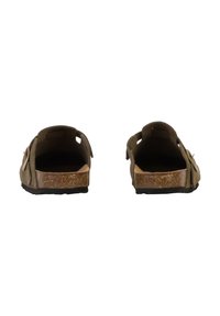Bruine suède sandalen met een platte kurken zool, achterloos ontwerp en een bloemenaccent aan de zijkant. Gestructureerd oppervlak en open hak.