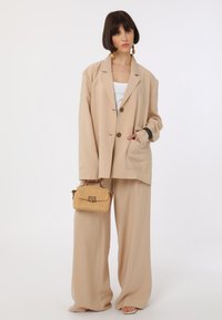 Modanisa REFKA EXCLUSIVE - Abrigo corto - light brown