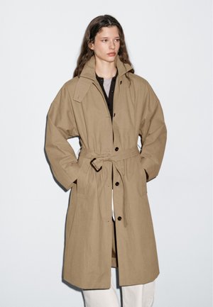 Massimo Dutti LONG RAGLAN SLEEVE WITH BUTTONS - Trenchcoat - camel