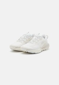 Nike Performance REACTX PEGASUS 5 - Chaussures de running - summit white/sail/light orewood brown