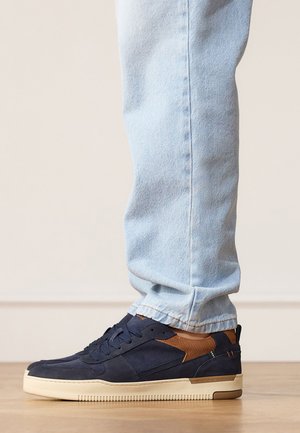 Manfield, Sneakers laag - blau