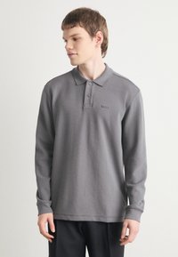 BOSS Ilgarankovis viršutinės dalies drabužis - dark grey