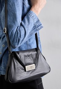 NUMERIC BAG PUFFER ANIMATION - Mala a tiracolo - black