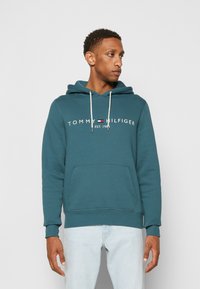 Tommy Hilfiger LOGO HOODY - Sweatshirt com capuz - mercury marine