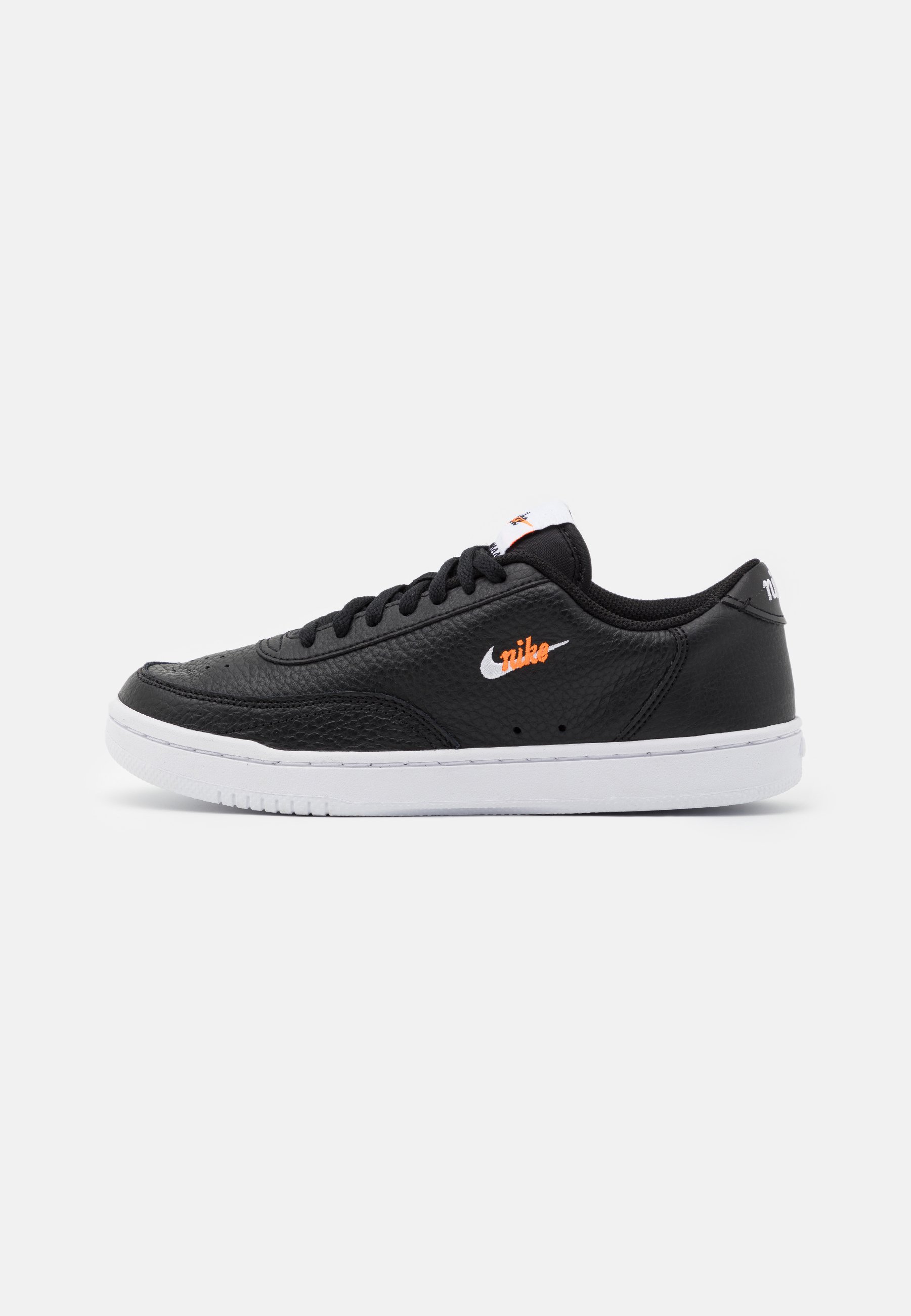 nike court vintage all black