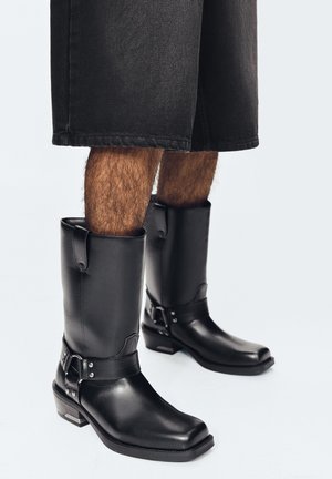 Bershka - Botki kowbojki i motocyklowe