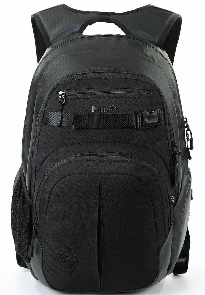 Sac à dos noir avec plusieurs compartiments zippés, poche latérale en mesh et bretelles ajustables. Il dispose d'un dos rembourré et du logo NITRO.