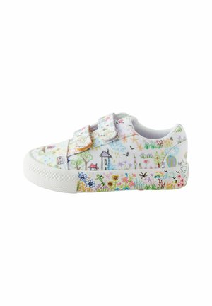 Weiße Sneakers mit bunten floralen und verspielten Designs, die über eine glatte Oberfläche, doppelte Klettverschlüsse und strukturierte Gummisohlen verfügen.