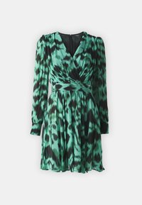 Robe portefeuille verte et noire avec des manches longues, une texture plissée, une ceinture à la taille et un décolleté en v dans un motif abstrait à pois.