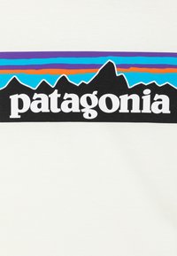 Patagonia LOGO UNISEX - Triko s potiskem - birch white